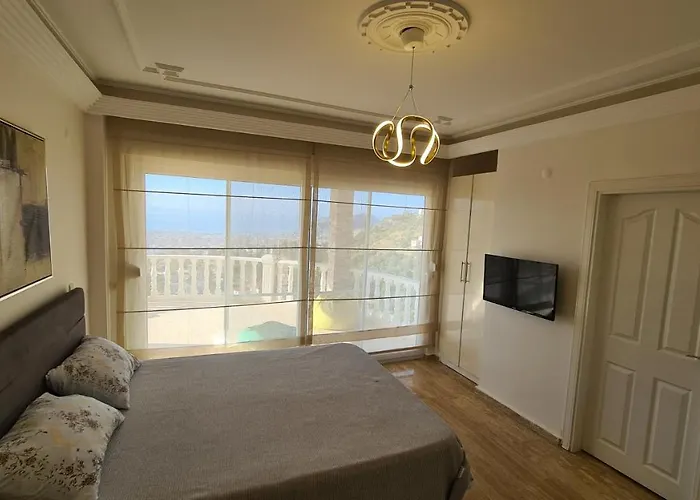 уютная с шикарным панорамным видом Апартаменты *