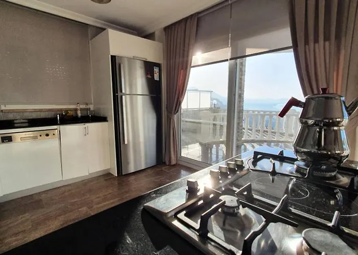 уютная с шикарным панорамным видом Алания