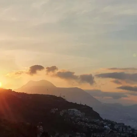 شقة уютная с шикарным панорамным видом *