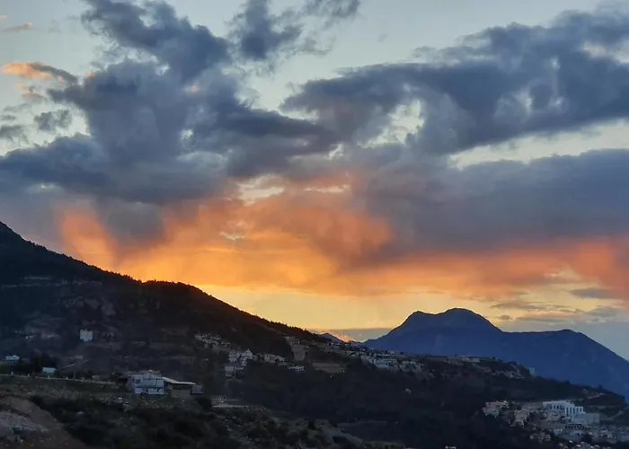 уютная с шикарным панорамным видом アパート