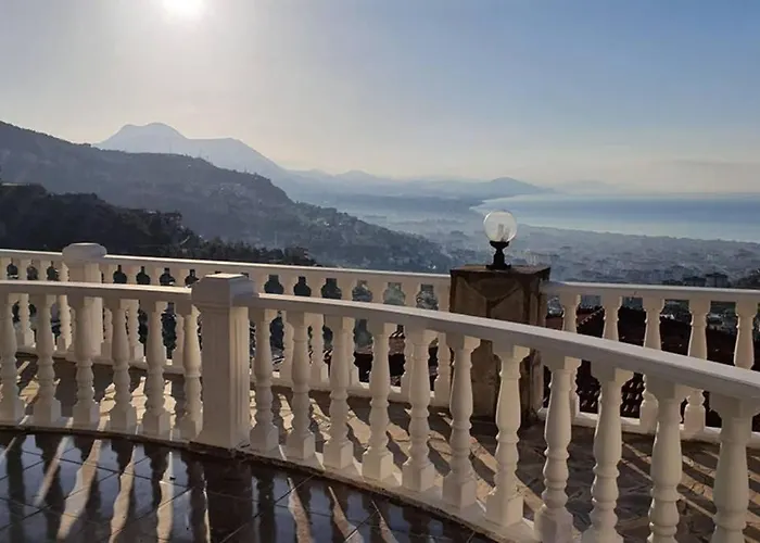 уютная с шикарным панорамным видом * アランヤ