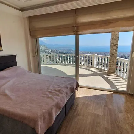 уютная с шикарным панорамным видом Апартаменты Алания